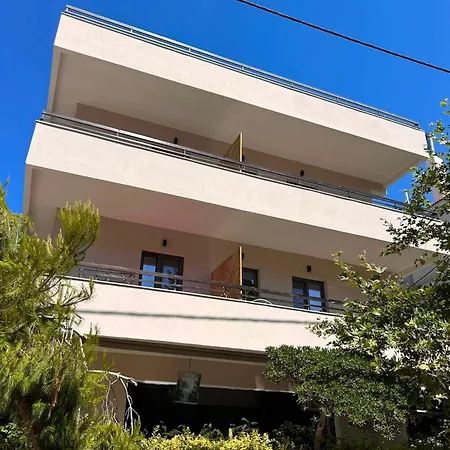 Emmanuel Apartmanhotel 4*