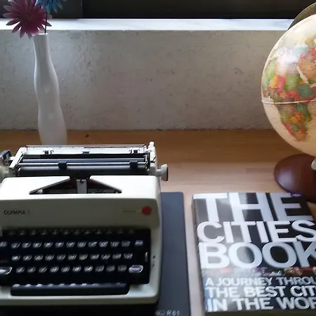 Emmanuel עיר רודוס